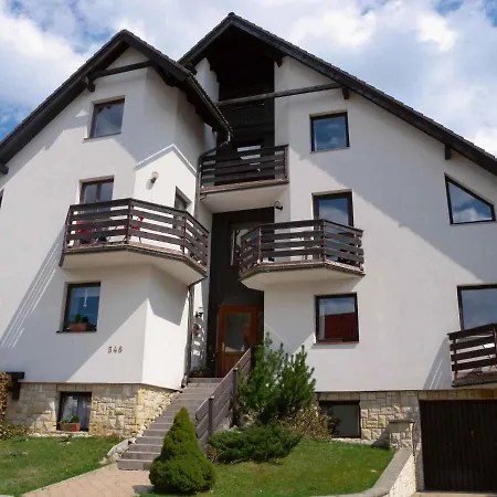 Harrachov 8 公寓 *